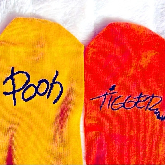Disney Parks Winnie The Pooh and Tigger socks - Picture 4 of 5
